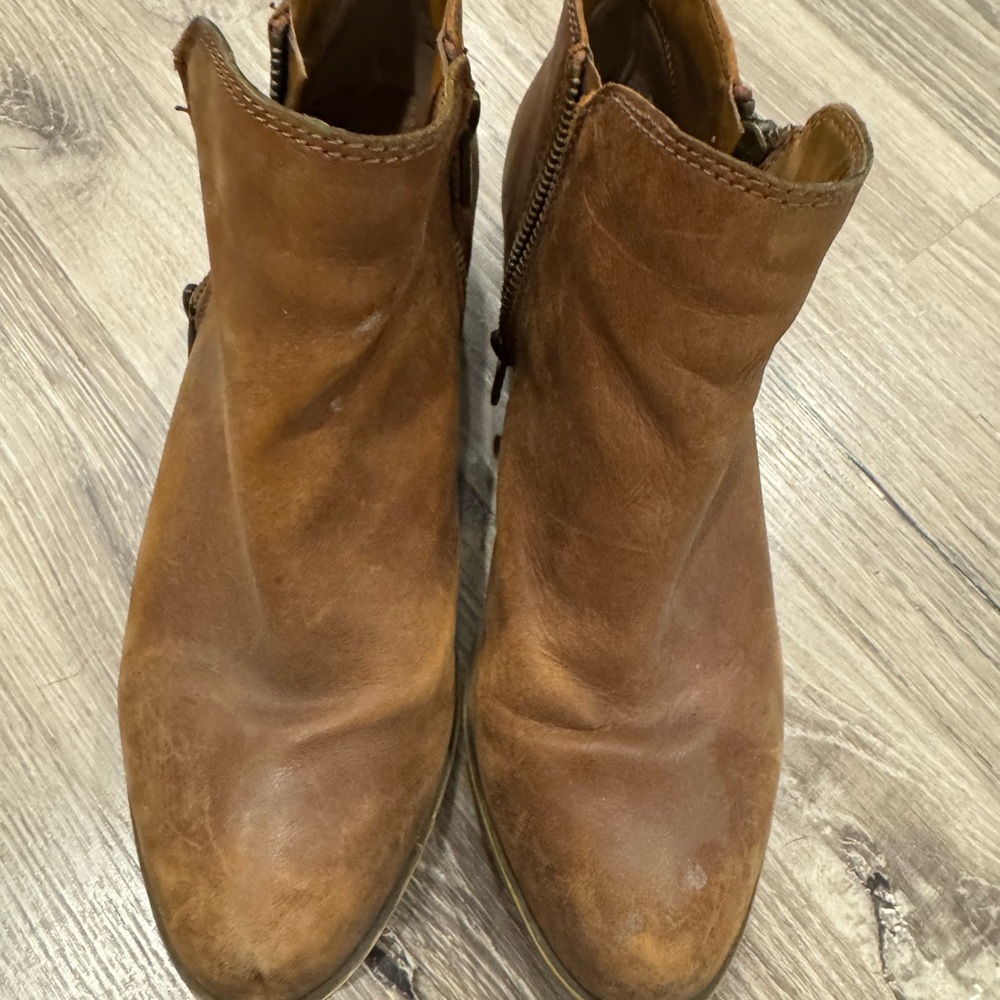 Womens’s Lucky Brand Leather Ankle Boots